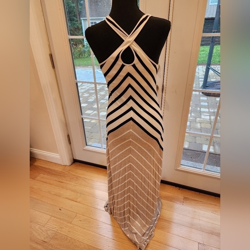 Calvin Klein two-tone, striped, stretchy maxi dress size 4 - Picture 2 of 9